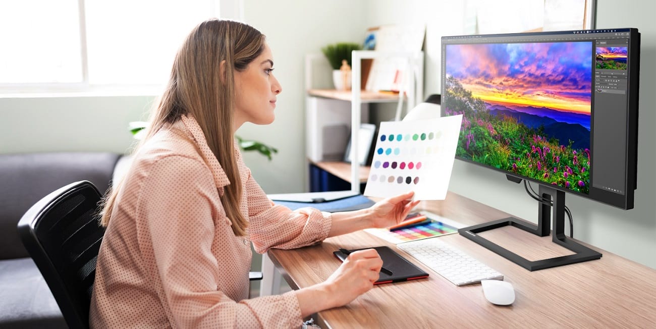 Yeni Amiral Gemisi Monitör Philips 27B1U7903 Sahnede!