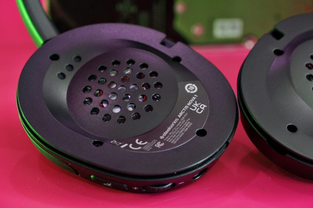 SteelSeries Arctis Nova 1