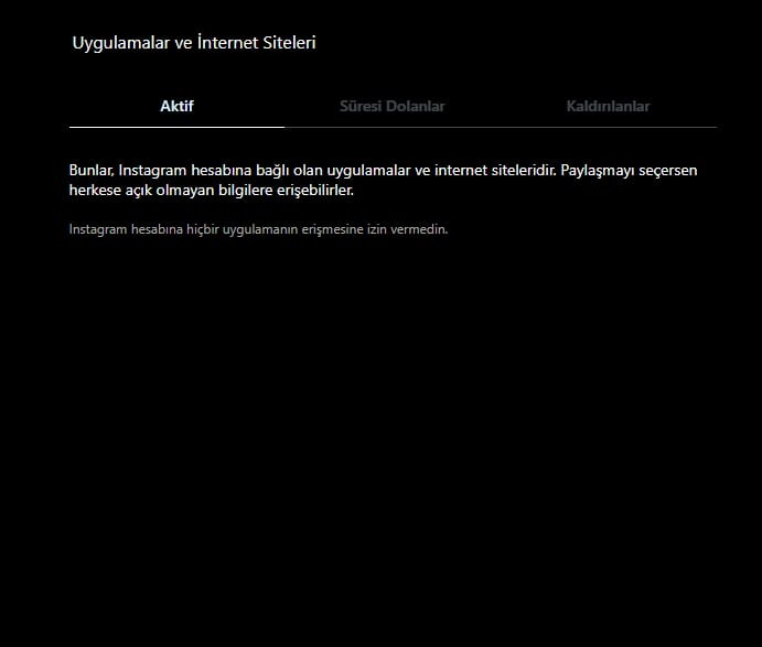 Instagram’da kendi kendine takip ediyor