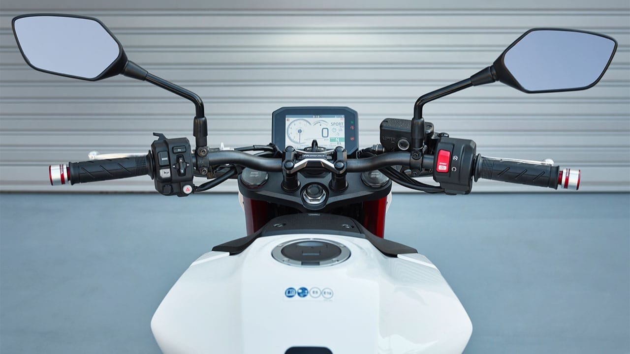 Yeni Honda CB750 Hornet