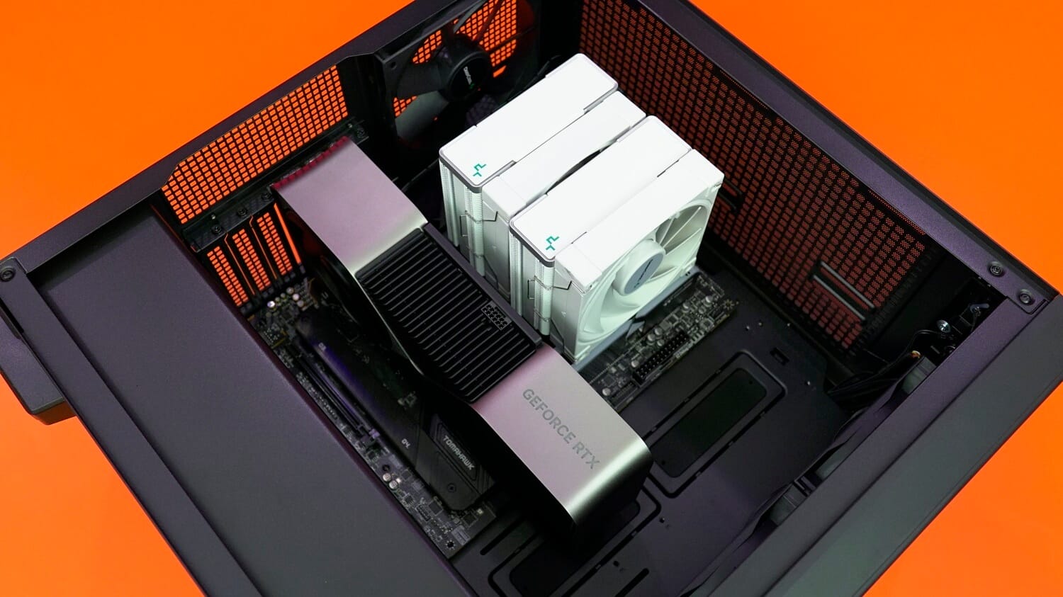 DeepCool AK620 WH ve DeepCool LS720