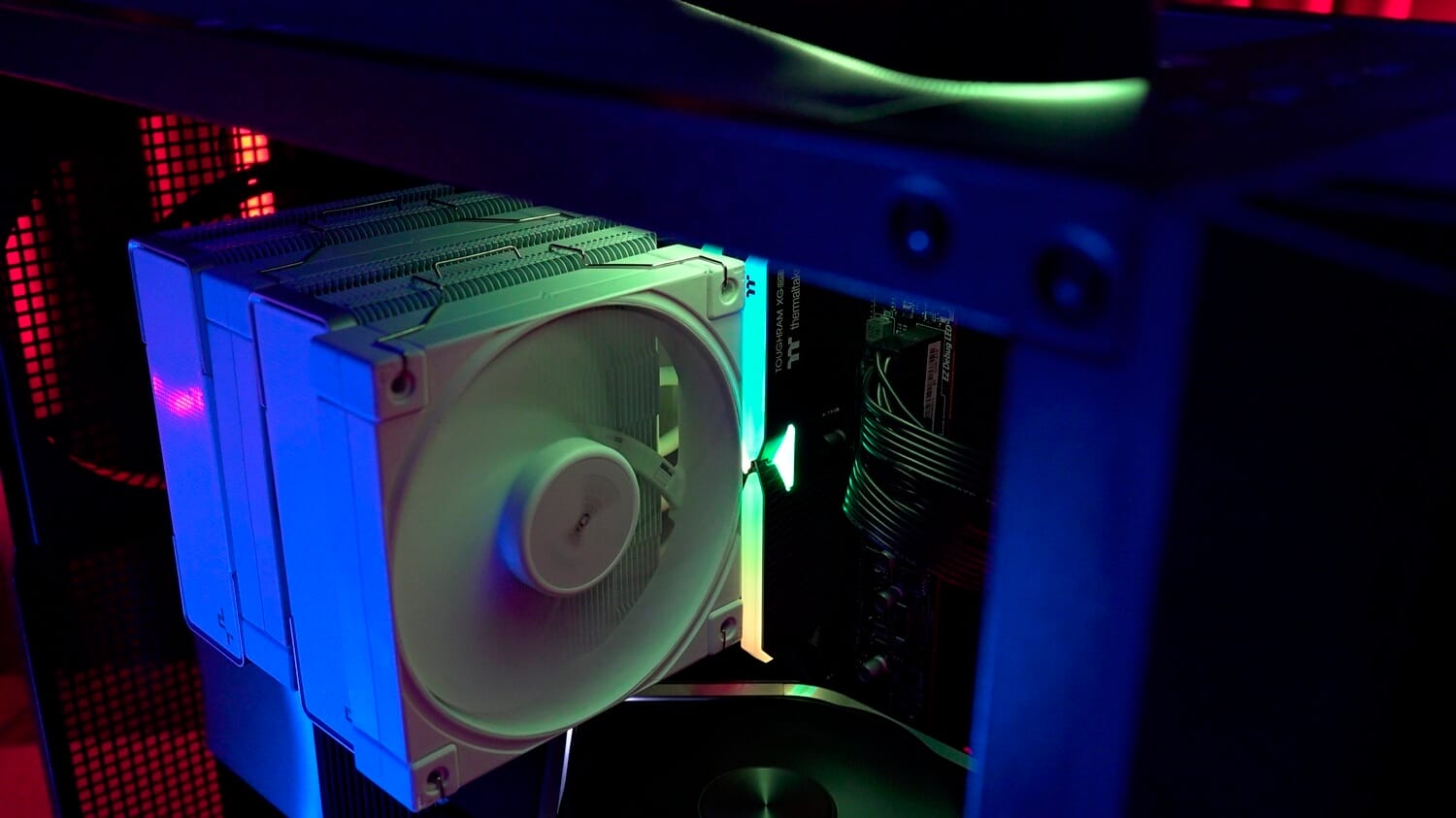 DeepCool AK620 WH ve DeepCool LS720