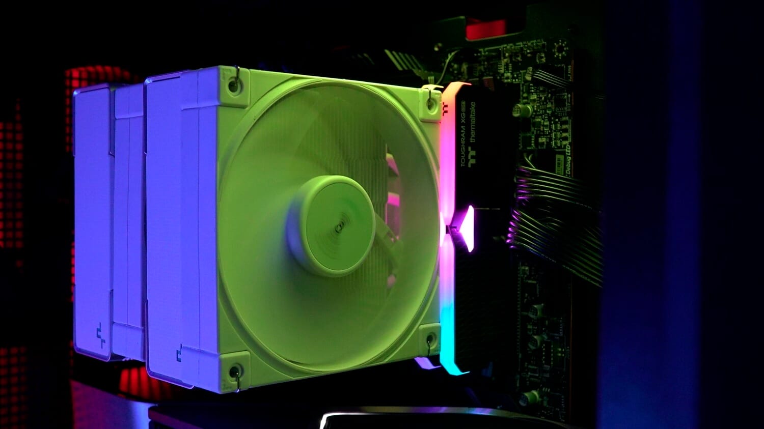 DeepCool AK620 WH ve DeepCool LS720