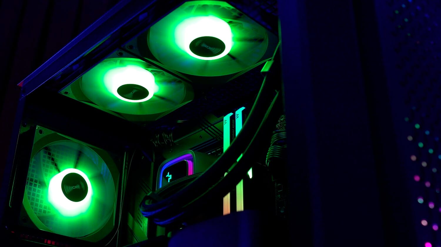 DeepCool AK620 WH ve DeepCool LS720