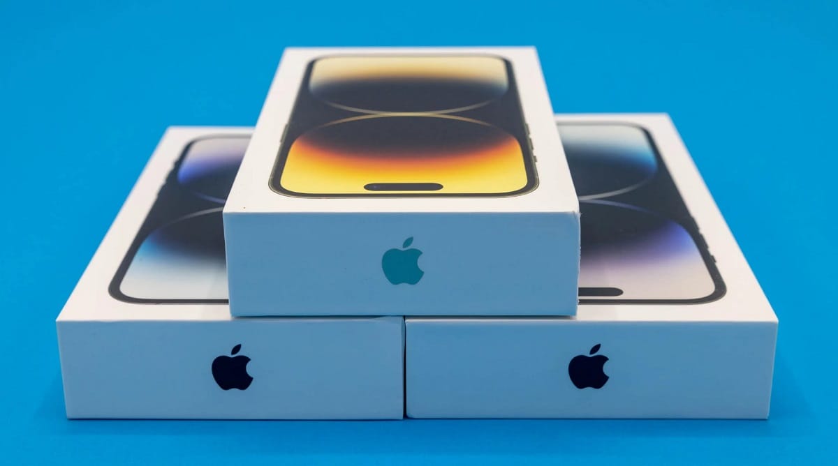 Apple, Şanslı Kullanıcısına 60 Adet iPhone 15 Pro Max Gönderdi