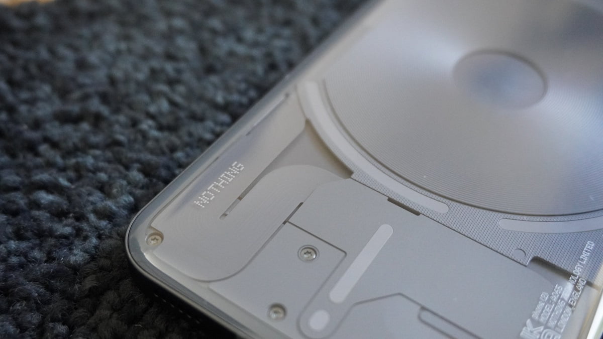 Bir Şeffaf Telefon Daha: Nothing Phone 2a Geliyor!