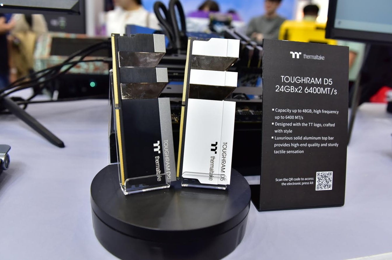 Thermaltake, Yüksek Kapasiteli ve RGB Olmayan Seçeneklerle Yeni TOUGHRAM'leri Piyasaya Sürüyor