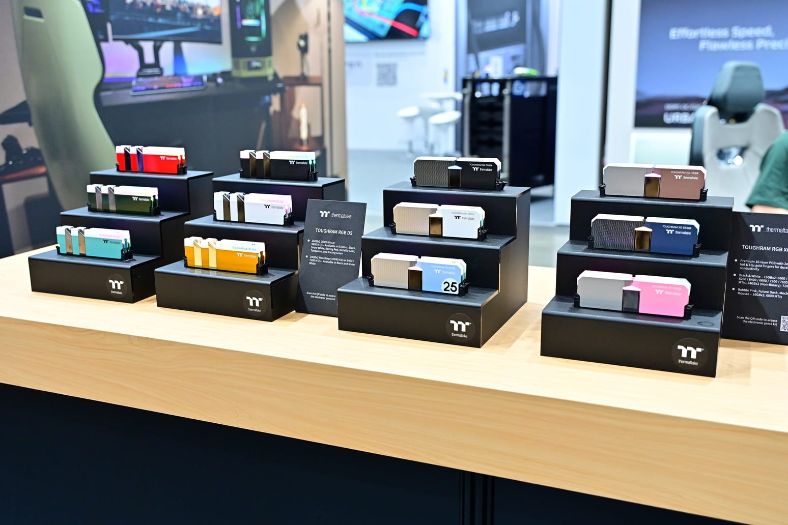 Thermaltake TOUGHRAM RGB D5 XG Şimdi Cesur Yeni Renklerle