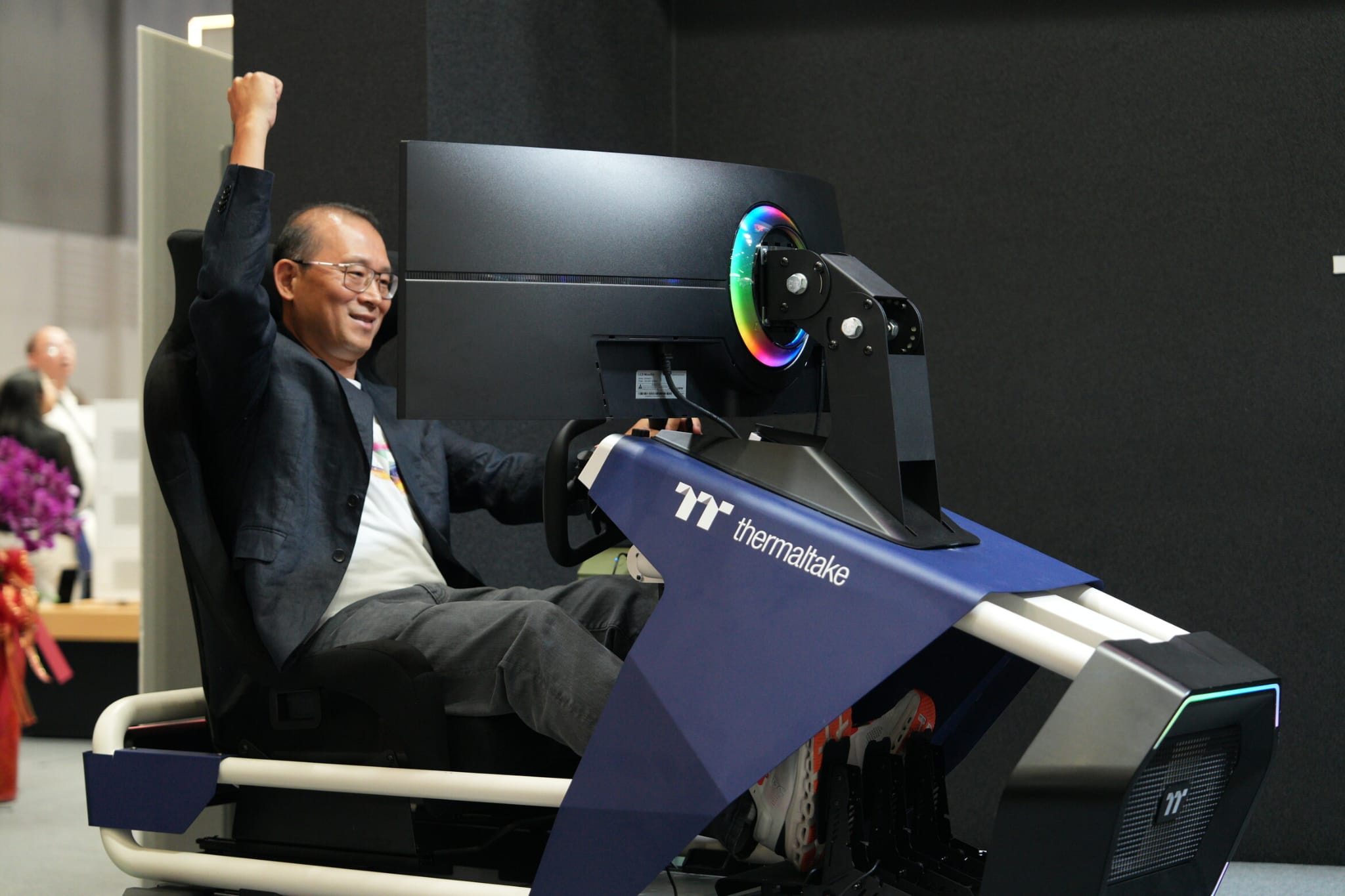 Thermaltake ve Alcantara (3)