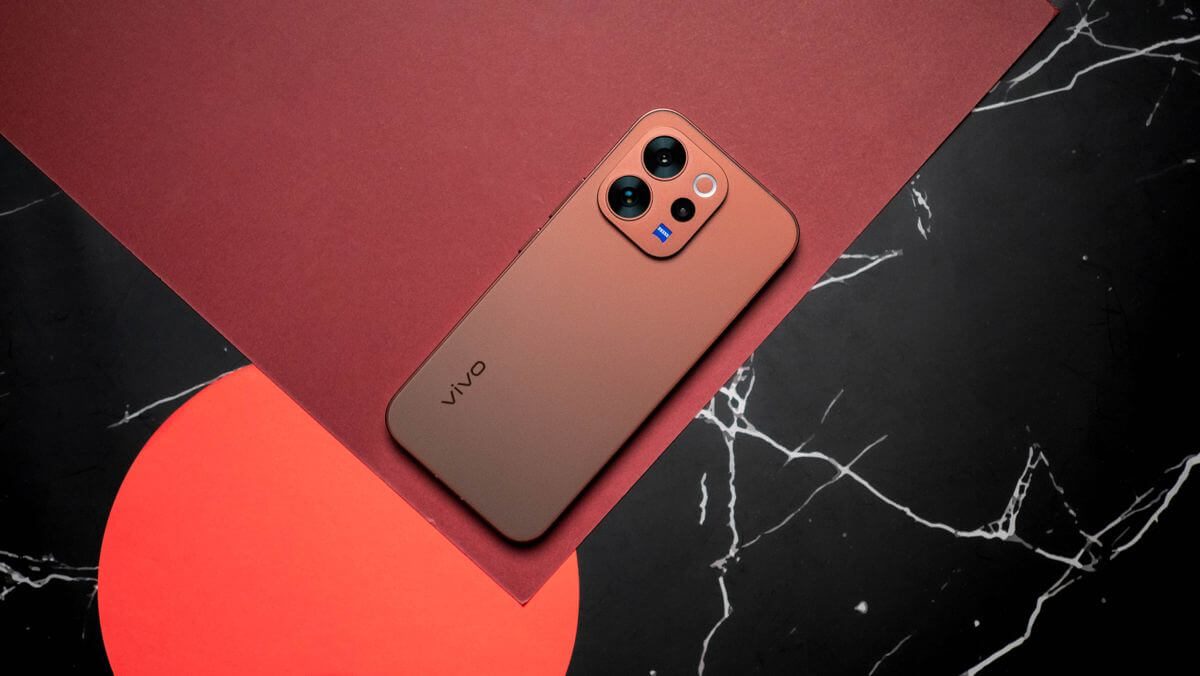 Vivo V70 Resmi Olarak Tanıtıldı: 6 Yıl Güncelleme Desteği Sunacak!