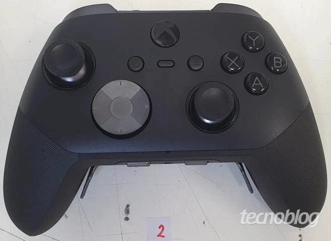 xbox-elite-controller-series-3-3.webp