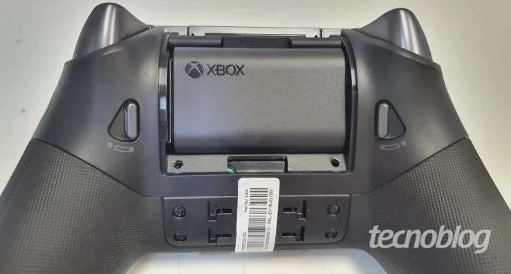 xbox-elite-controller-series-3-4.webp