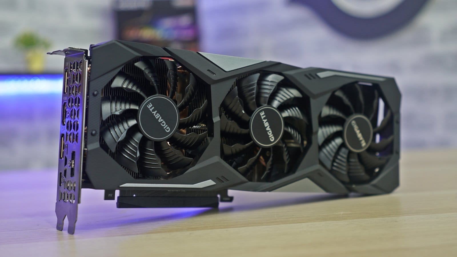 Gigabyte RTX 2080 İncelemesi 003 - PC Hocası