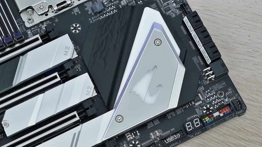 Gigabyte X399 AORUS Extreme Anakart İncelemesi 010 - PC Hocası