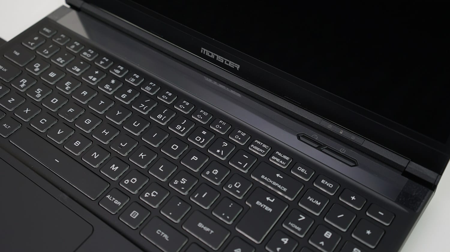 Monster Abra A5 V15 7 laptop incelemesi 017 - PC Hocası