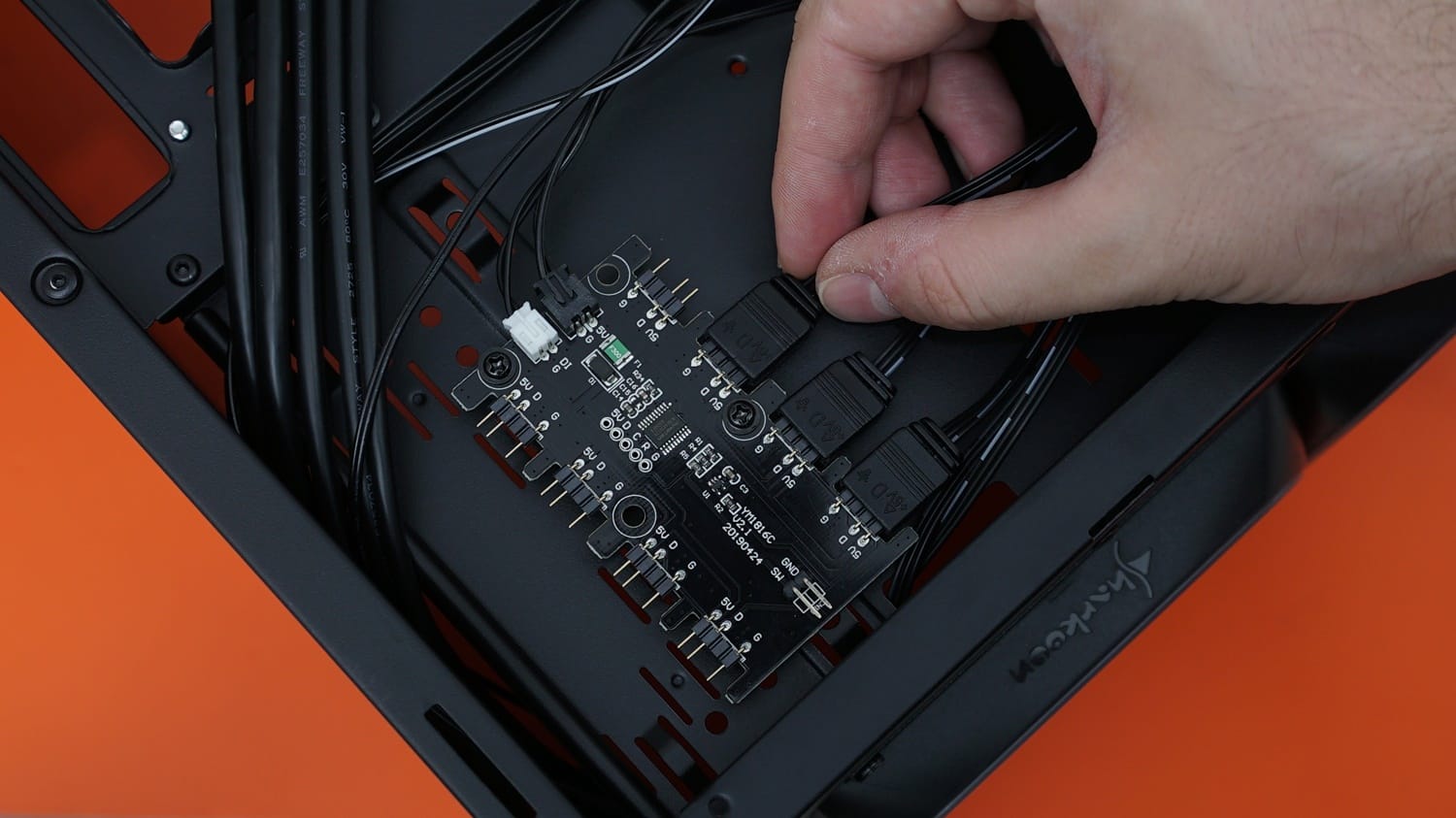 sharkoon tg6 rgb 009 - PC Hocası