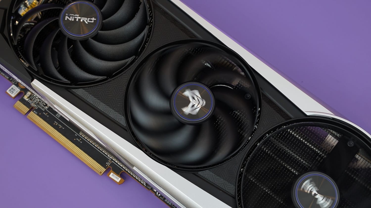sapphire nitroplus rx6700xt 010 - PC Hocası