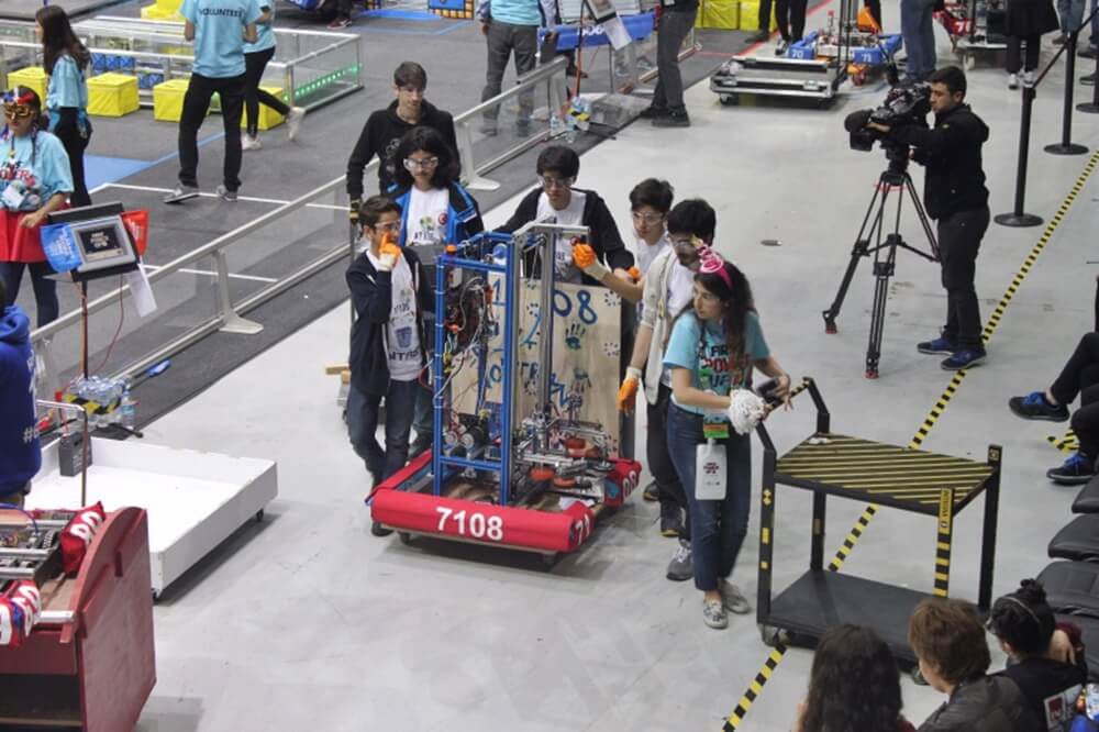 lise robot yarismasi voltran 007 - PC Hocası