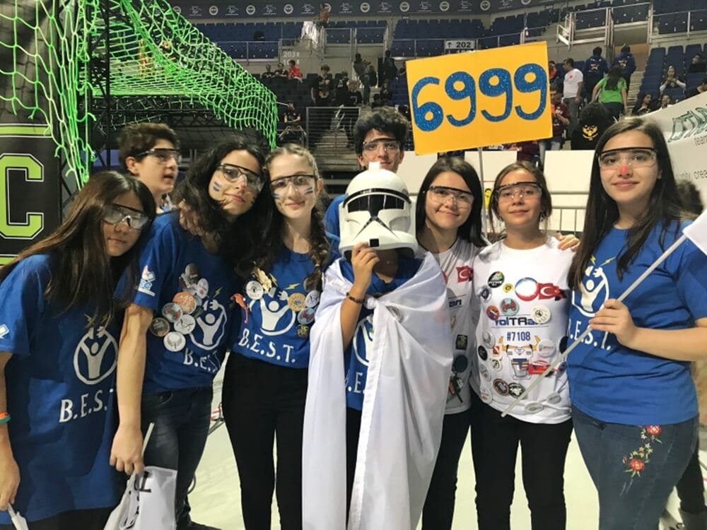 lise robot yarismasi voltran 012 - PC Hocası