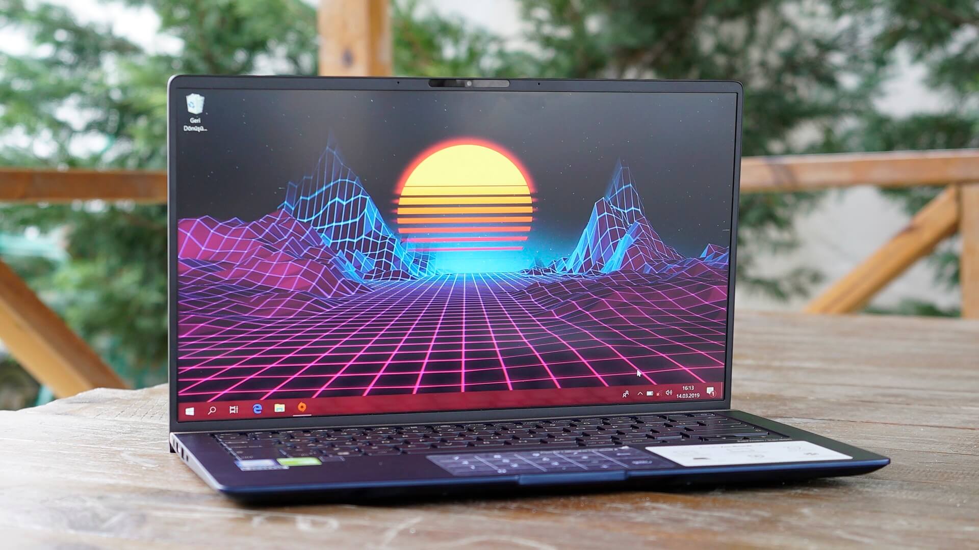 ASUS Zenbook 14 UX433FN Laptop İncelemesi 9 - PC Hocası