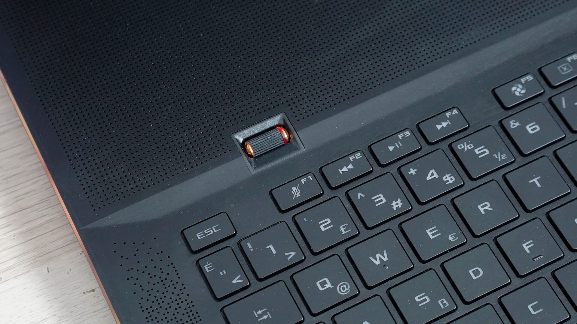 ASUS RTX 2070 Laptop İncelemesi 013 - PC Hocası