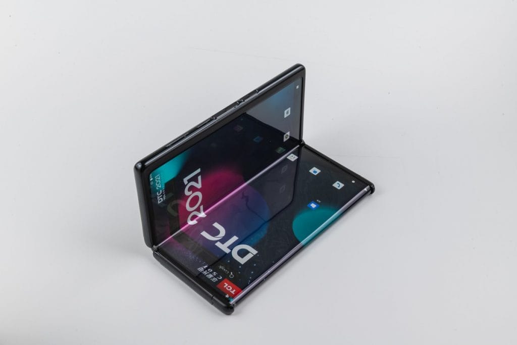 TCL Fold N Roll Resmi Olarak Tanıtıldı! tcl fold n roll pch 008 - PC Hocası