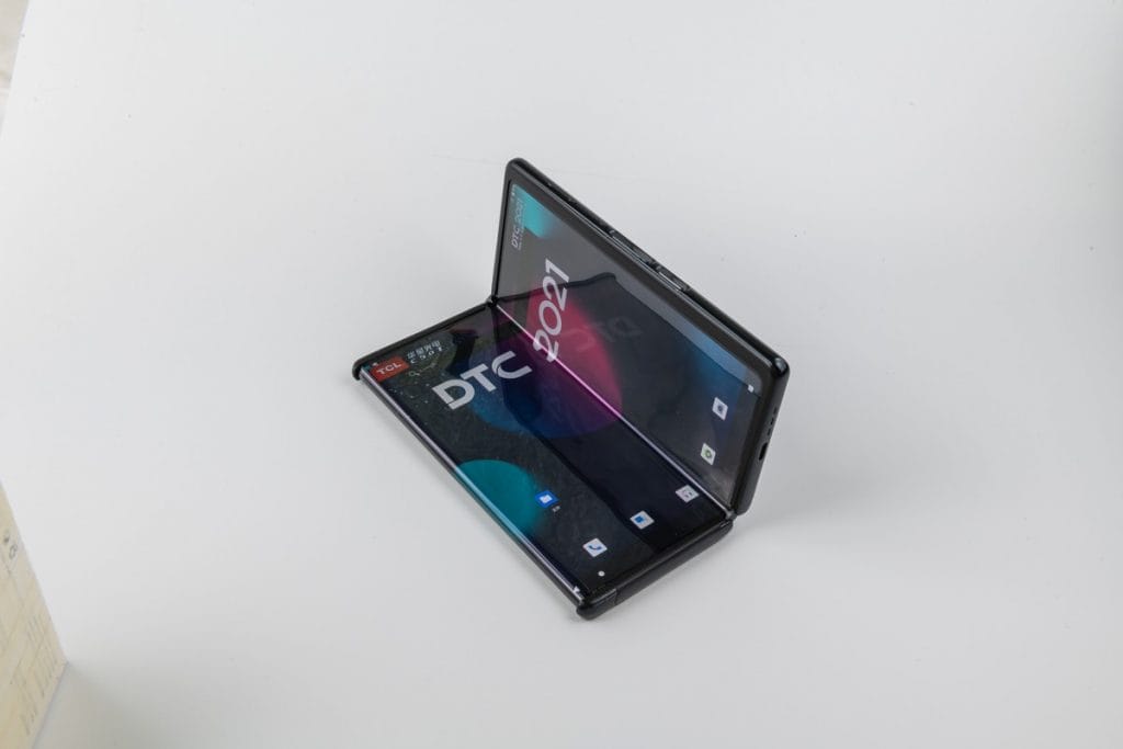 TCL Fold N Roll Resmi Olarak Tanıtıldı! tcl fold n roll pch 009 - PC Hocası